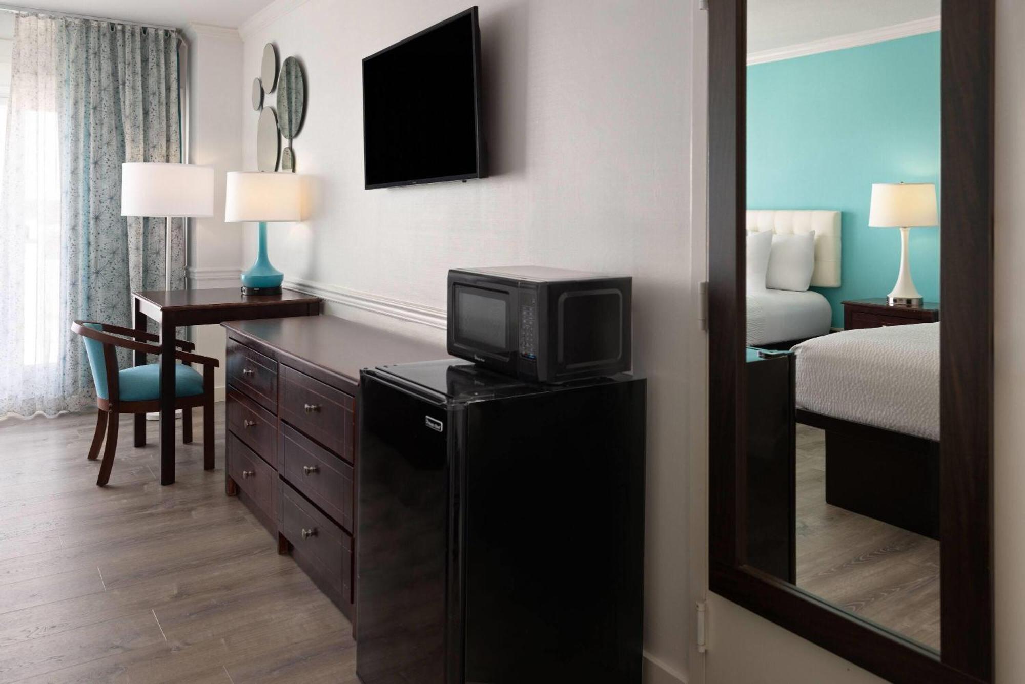 Howard Johnson Plaza By Wyndham Ocean City Oceanfront Buitenkant foto